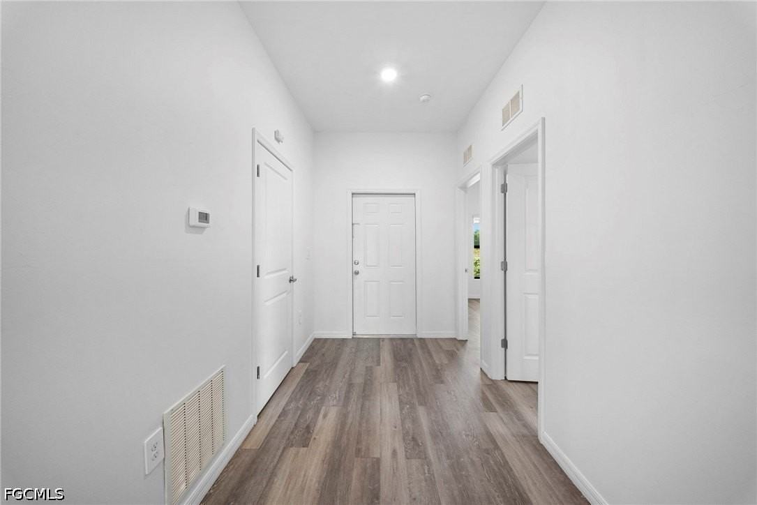 26481 Sandhill Blvd - Photo 4 of 25