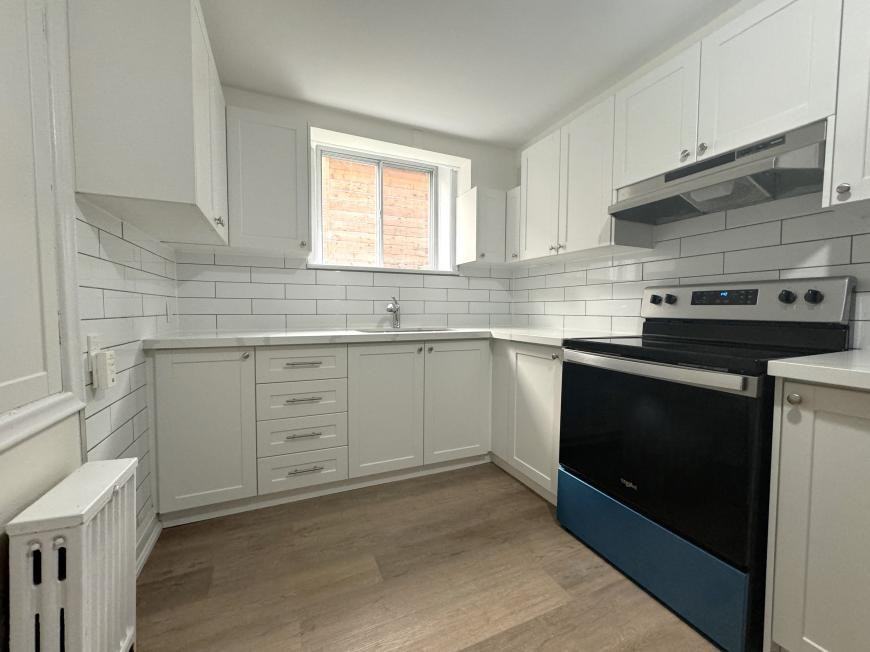 155 Stanley Ave - Photo 2 of 10