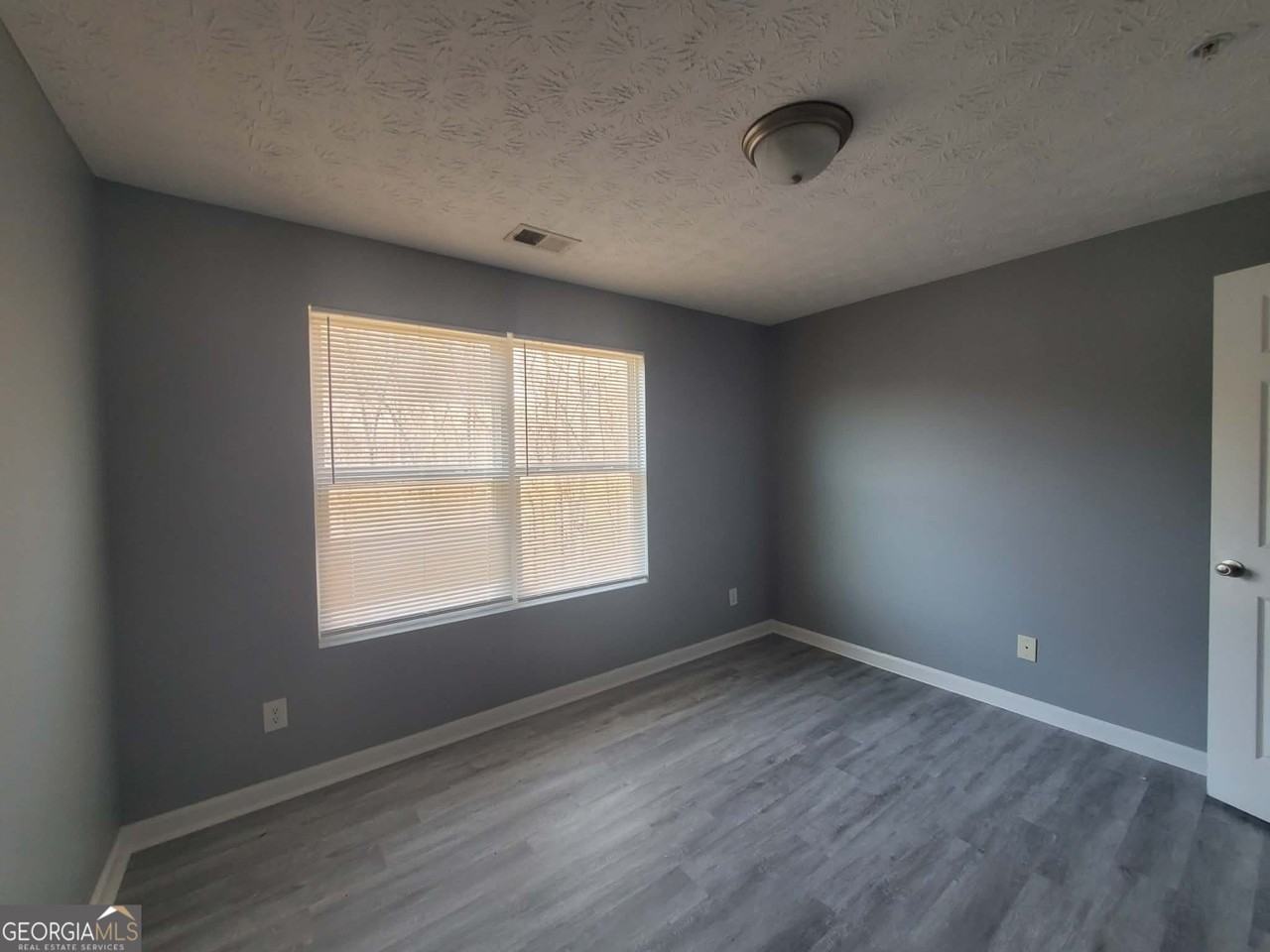 17301 Waldrop Cv - Photo 3 of 8