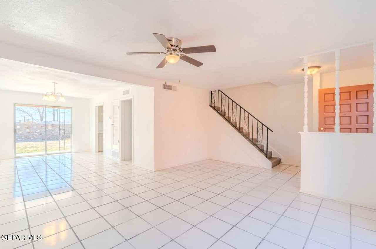 226 Moon River Ln - Photo 4 of 15