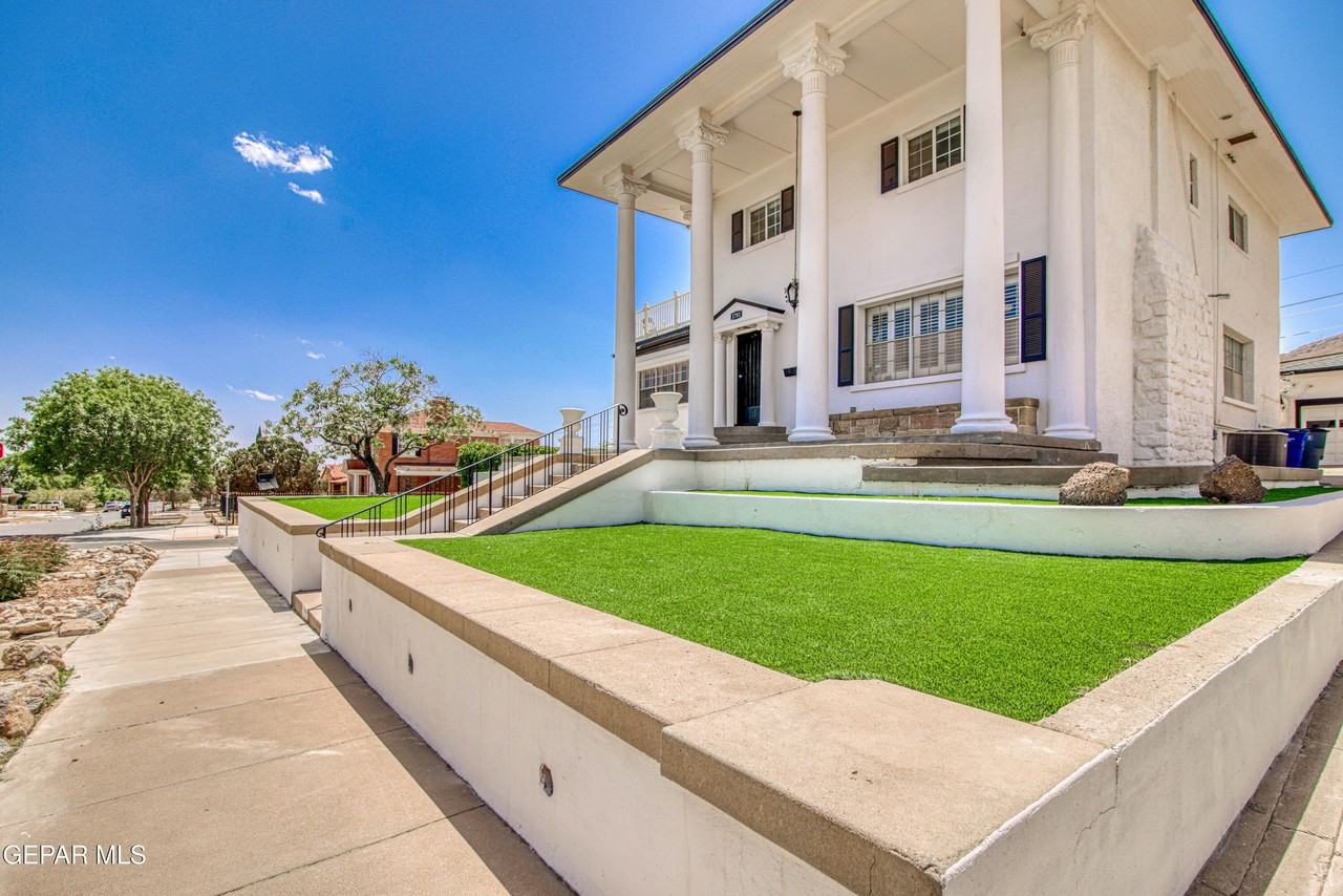 1701 Elm St - Photo 5 of 50