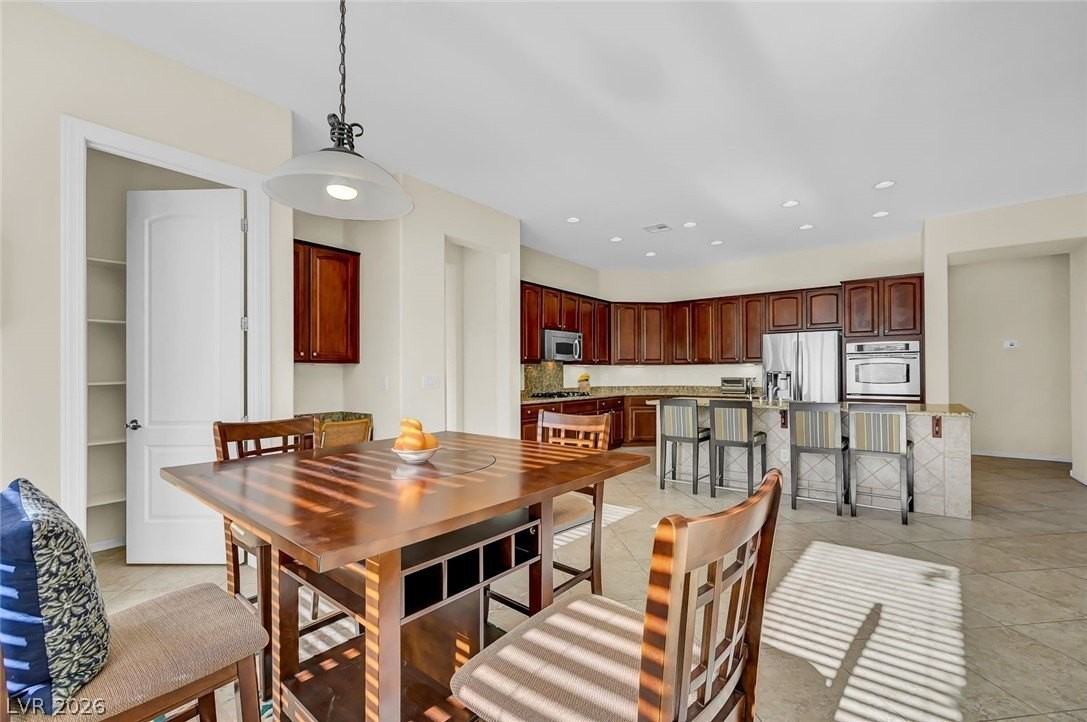 2357 Wisconsin Dells Dr - Photo 3 of 38