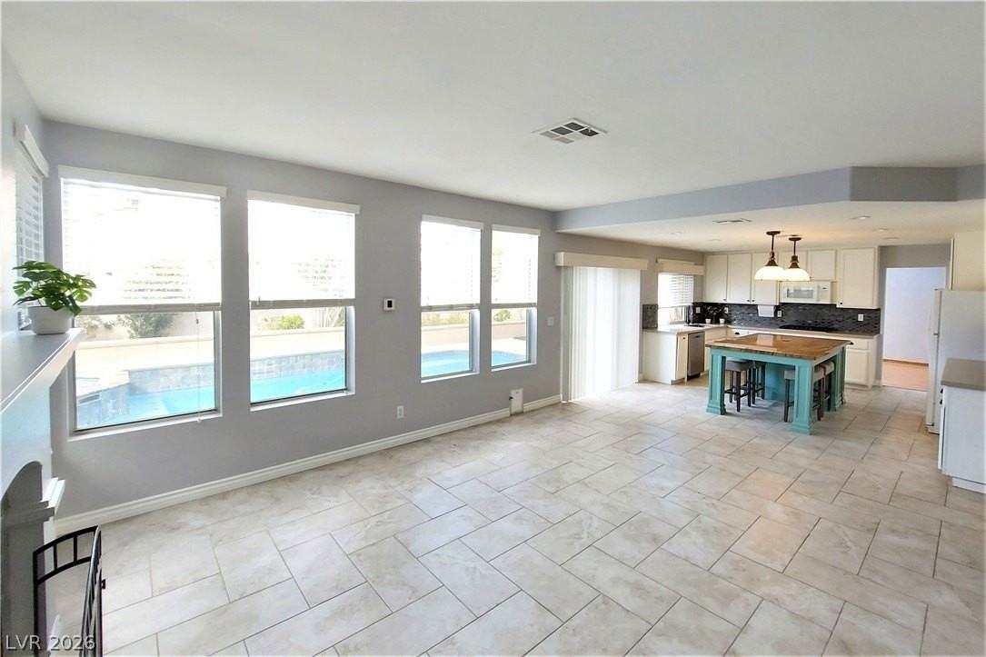 8272 Tibana Way - Photo 7 of 43