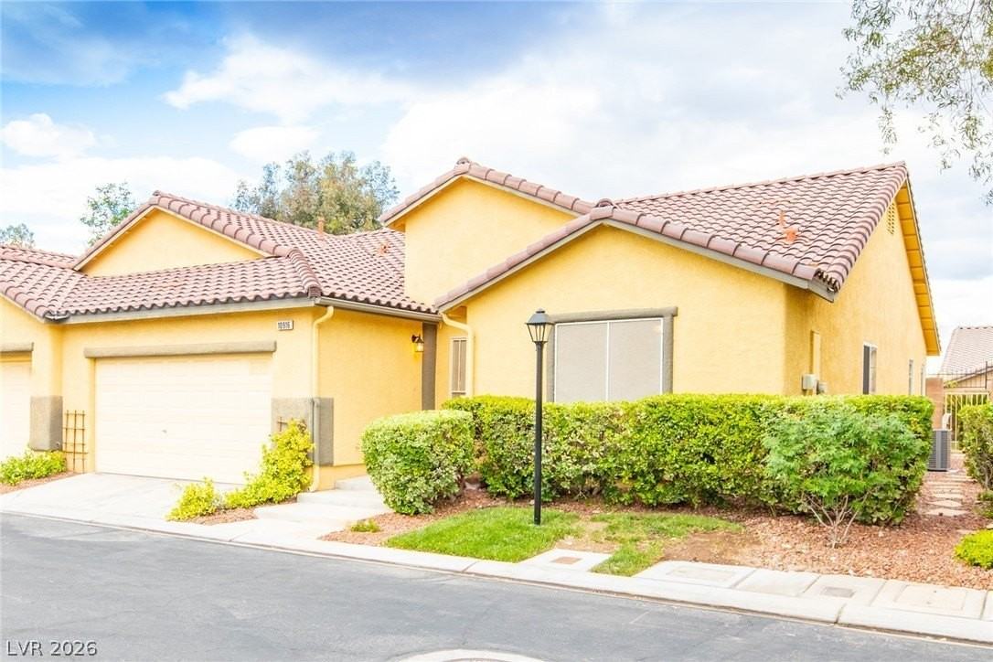 10916 Bandol Pl - Photo 3 of 45