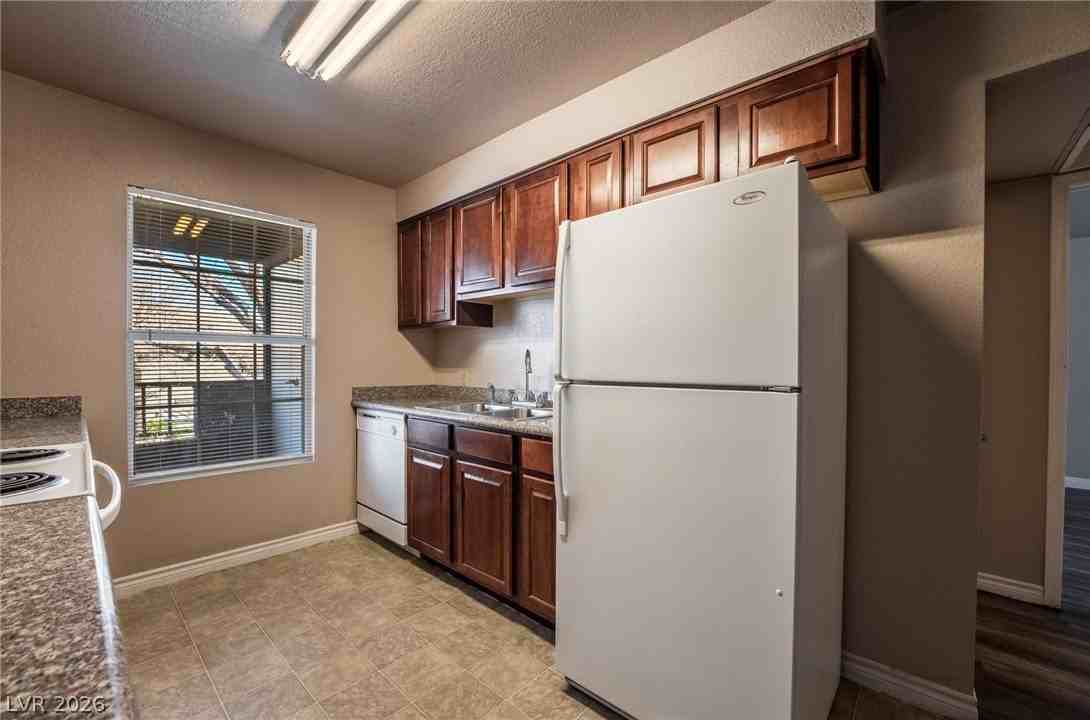 2606 S Durango Dr #256 - Photo 6 of 16