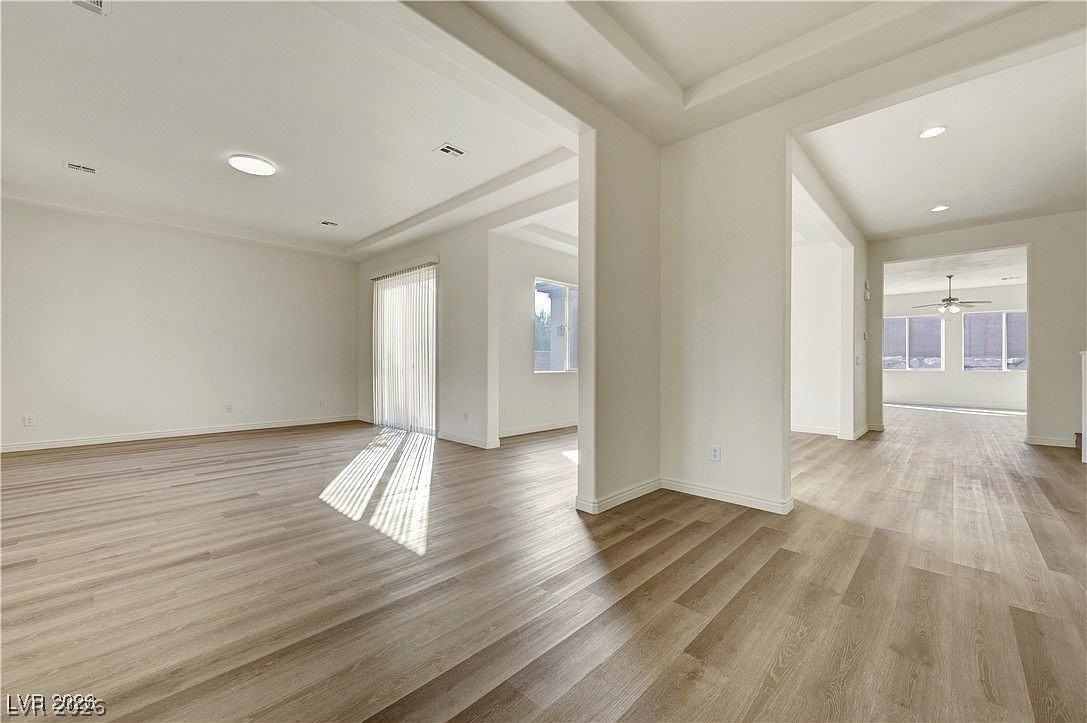 7931 Campers Village Ave - Photo 6 of 50