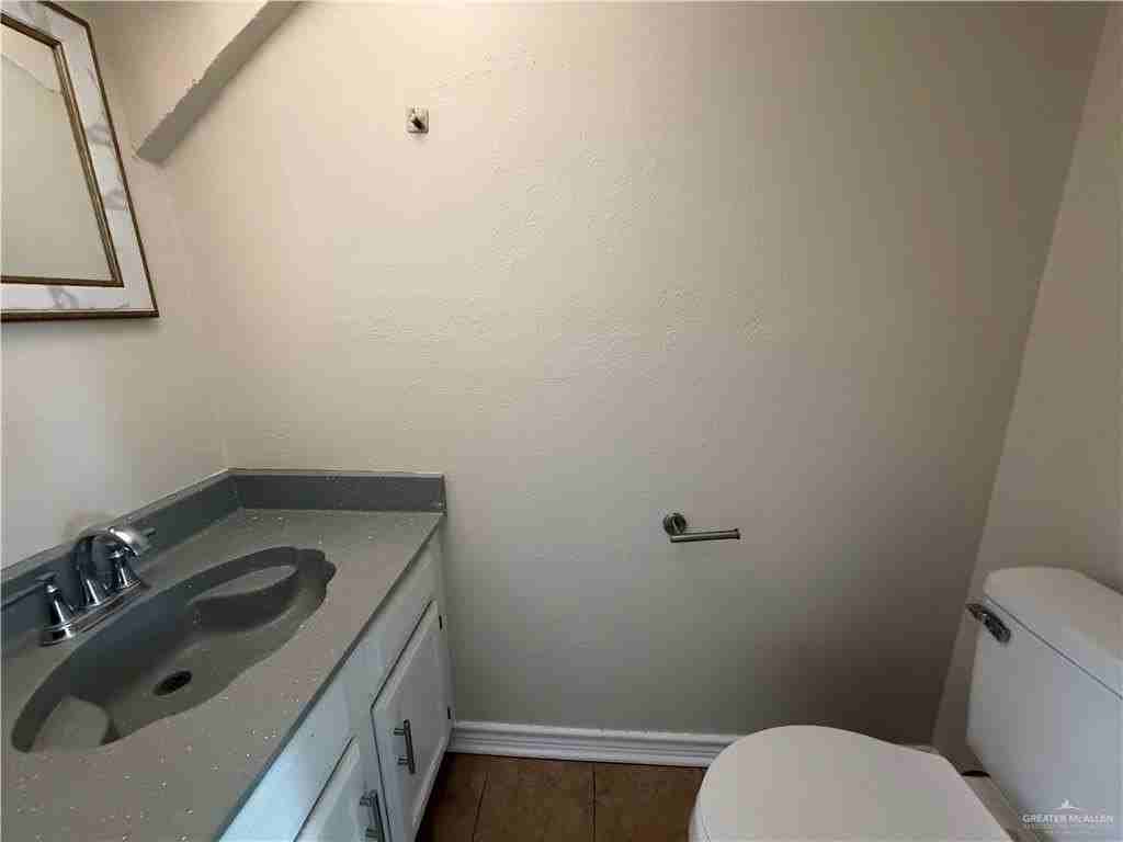 3208 N 25 1/2 St - Photo 7 of 11