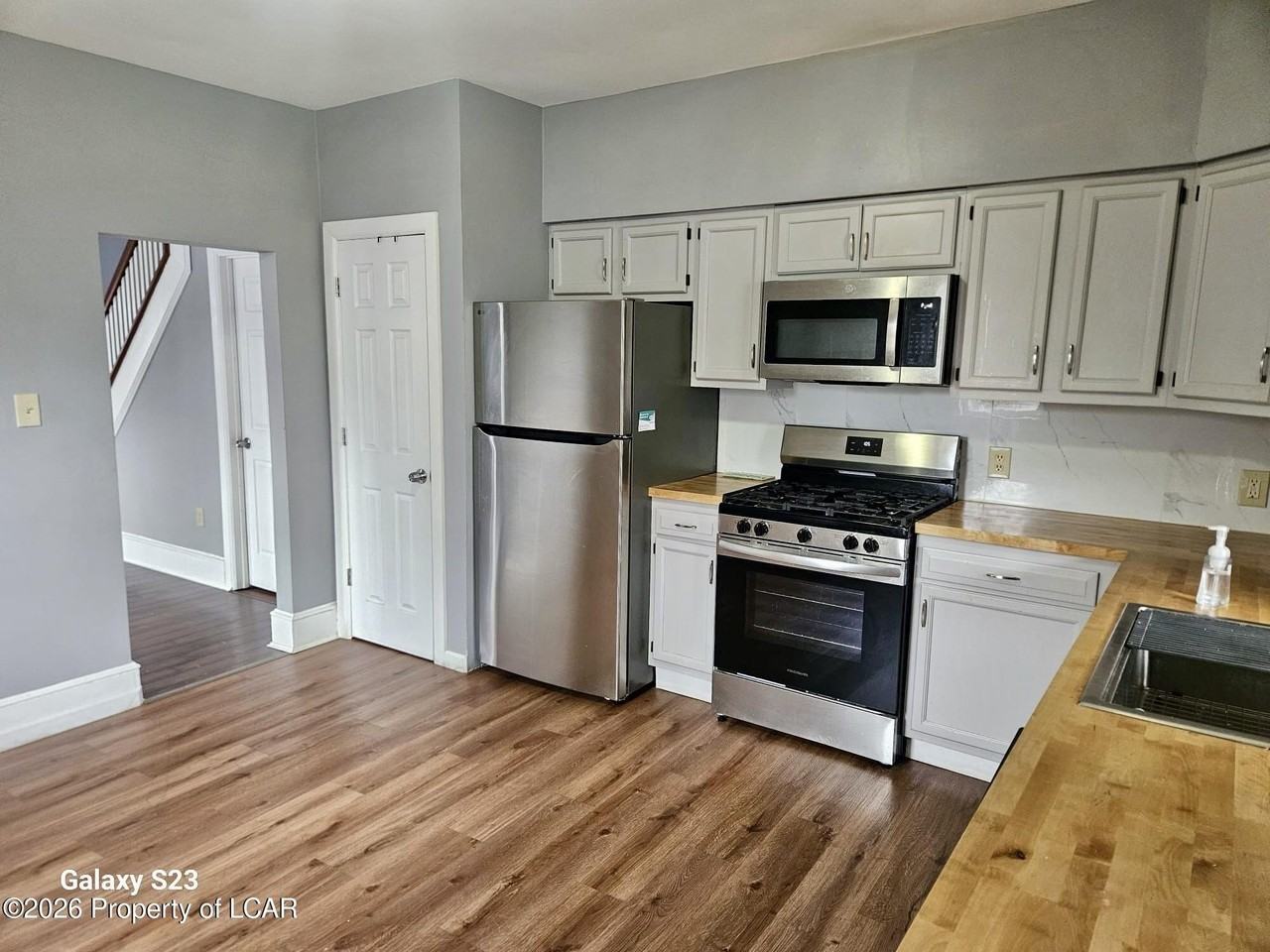 308 Lehigh St - Photo 5 of 15