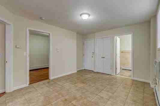 103 W 49th St #4 - Photo 3 of 12