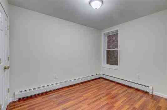 103 W 49th St #4 - Photo 4 of 12