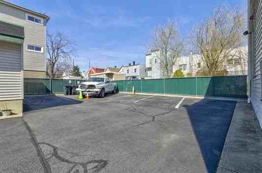 11 Isabella Ave - Photo 2 of 12