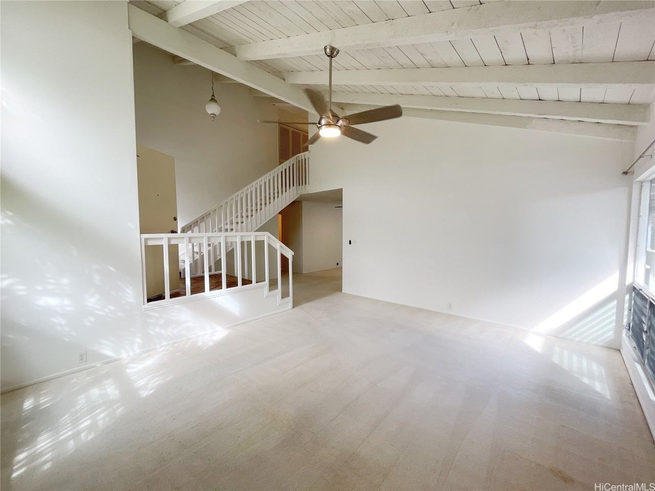 971 Wainiha St - Photo 3 of 24