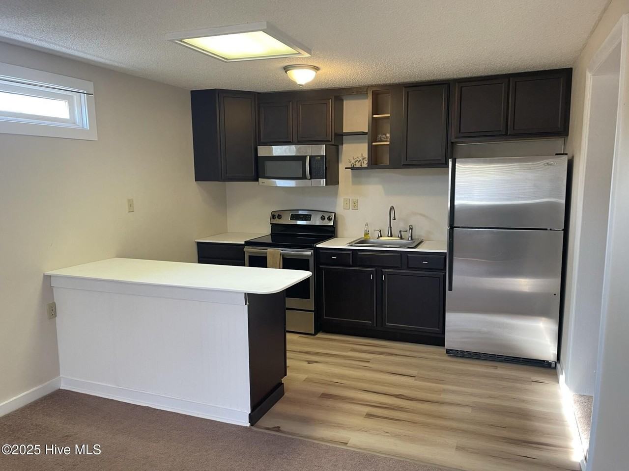 115 Walnut Tree Ln Unit A - Photo 4 of 12