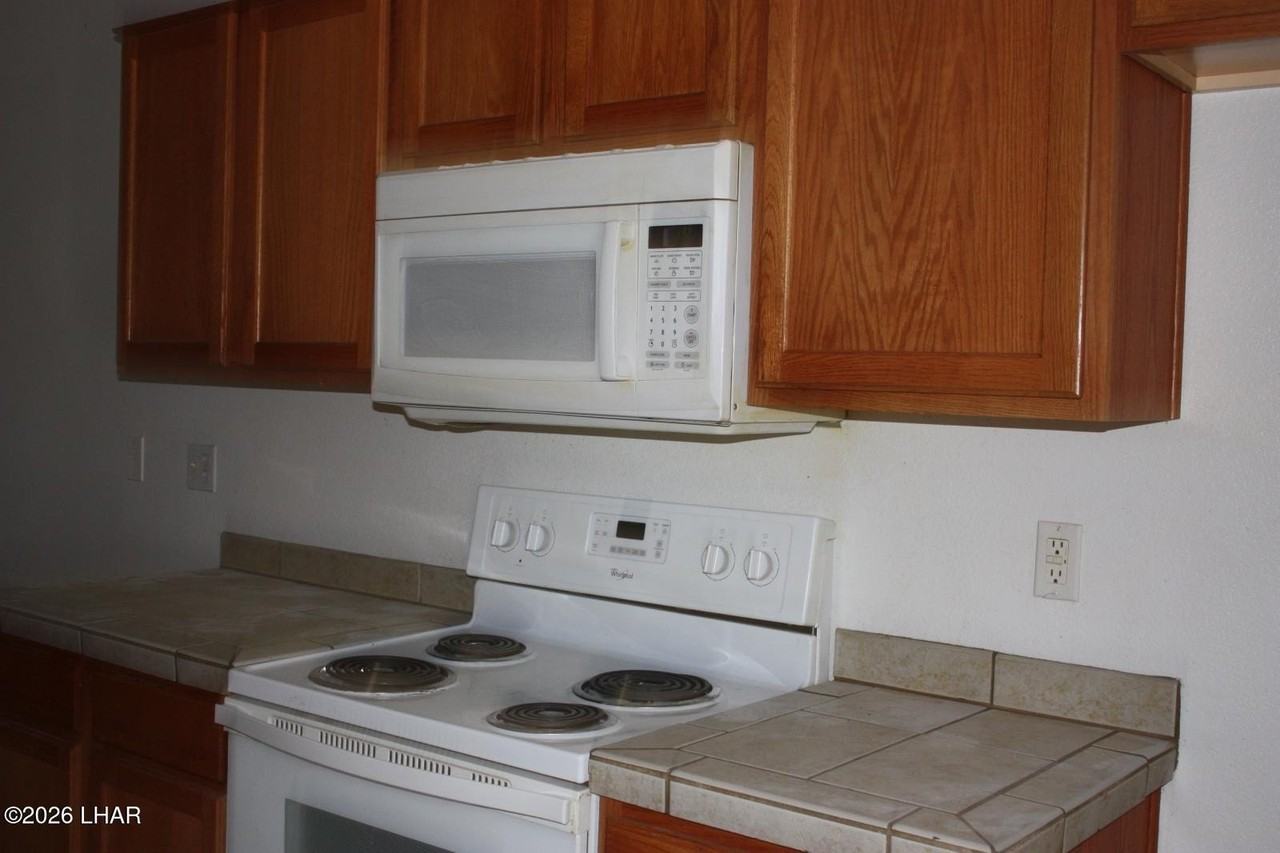 2835 Barbara Dr Unit 101 - Photo 5 of 19