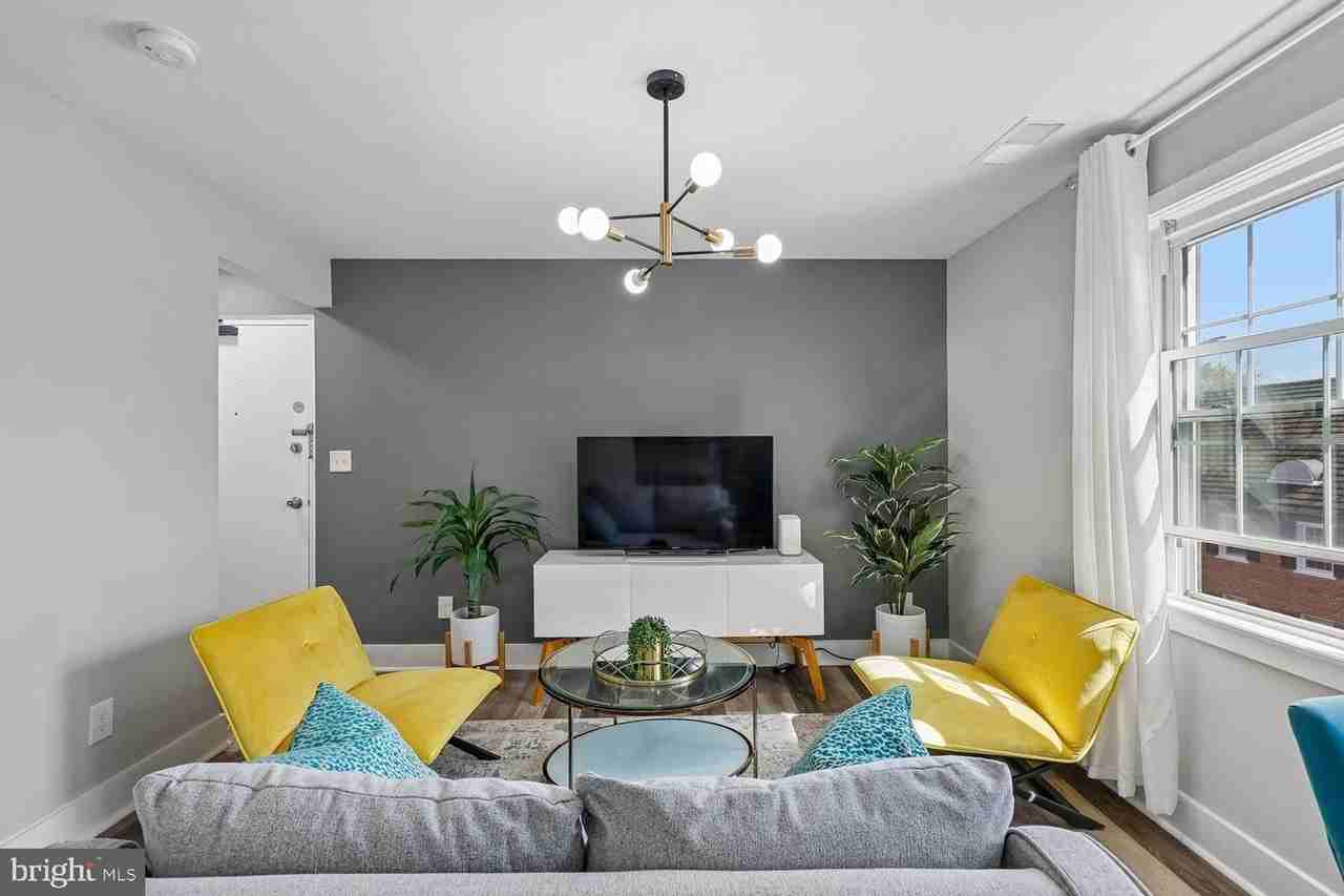 2107 Fort Davis St Se - Photo 4 of 28