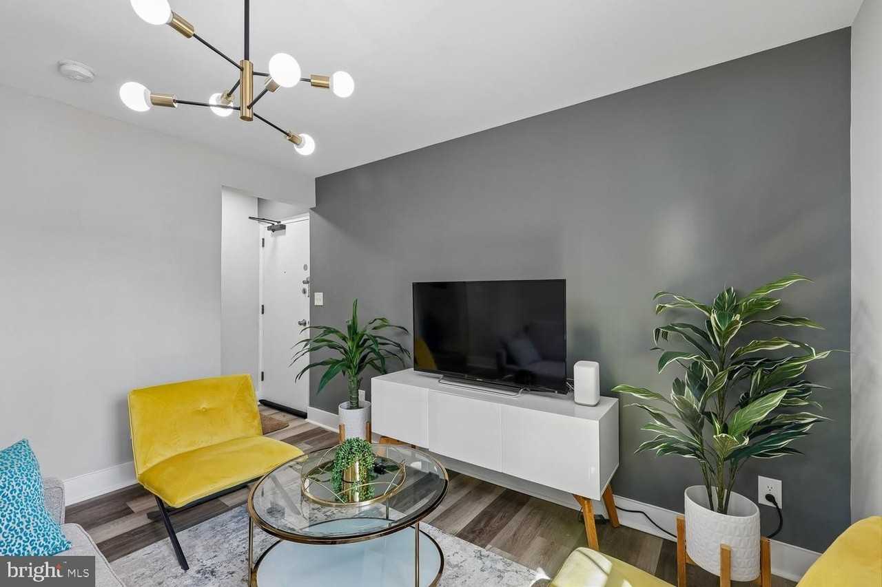 2107 Fort Davis St Se - Photo 5 of 28