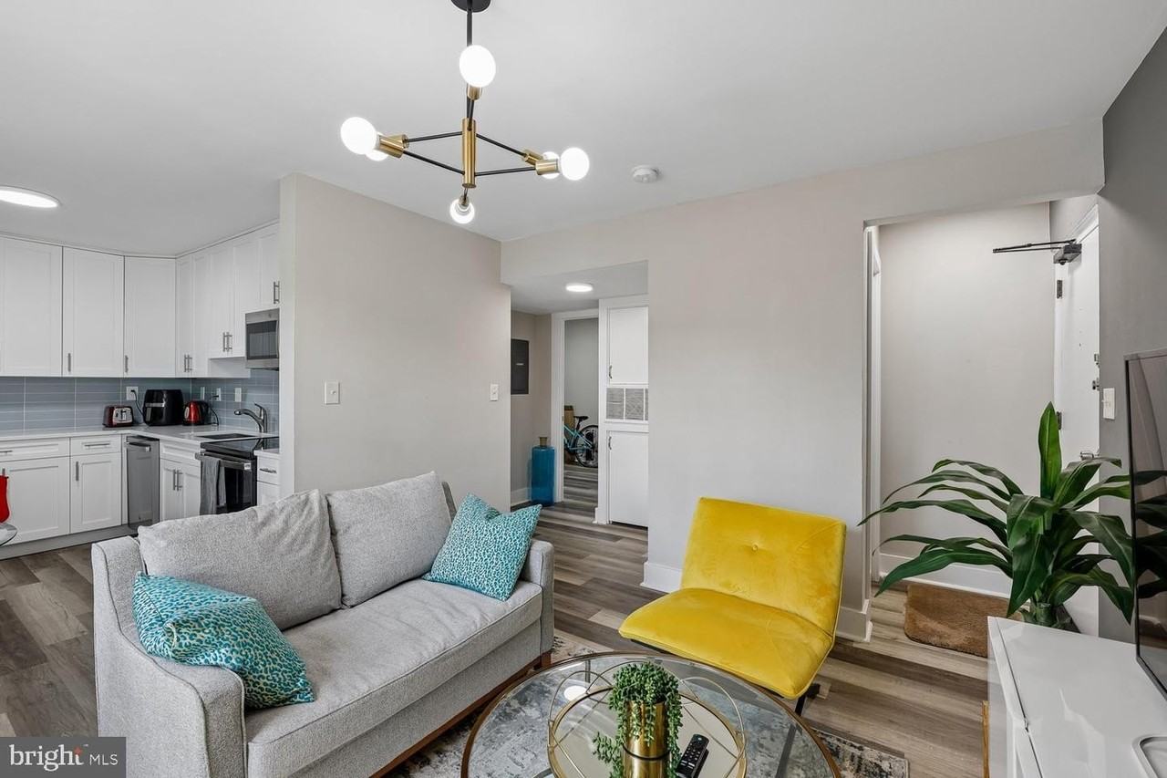 2107 Fort Davis St Se - Photo 6 of 28