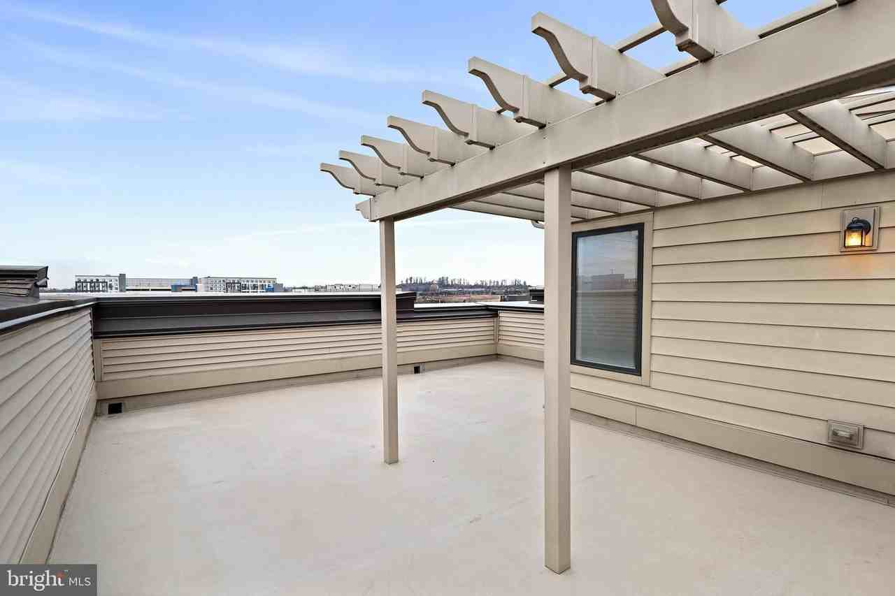 44742 Tiverton Sq - Photo 5 of 41