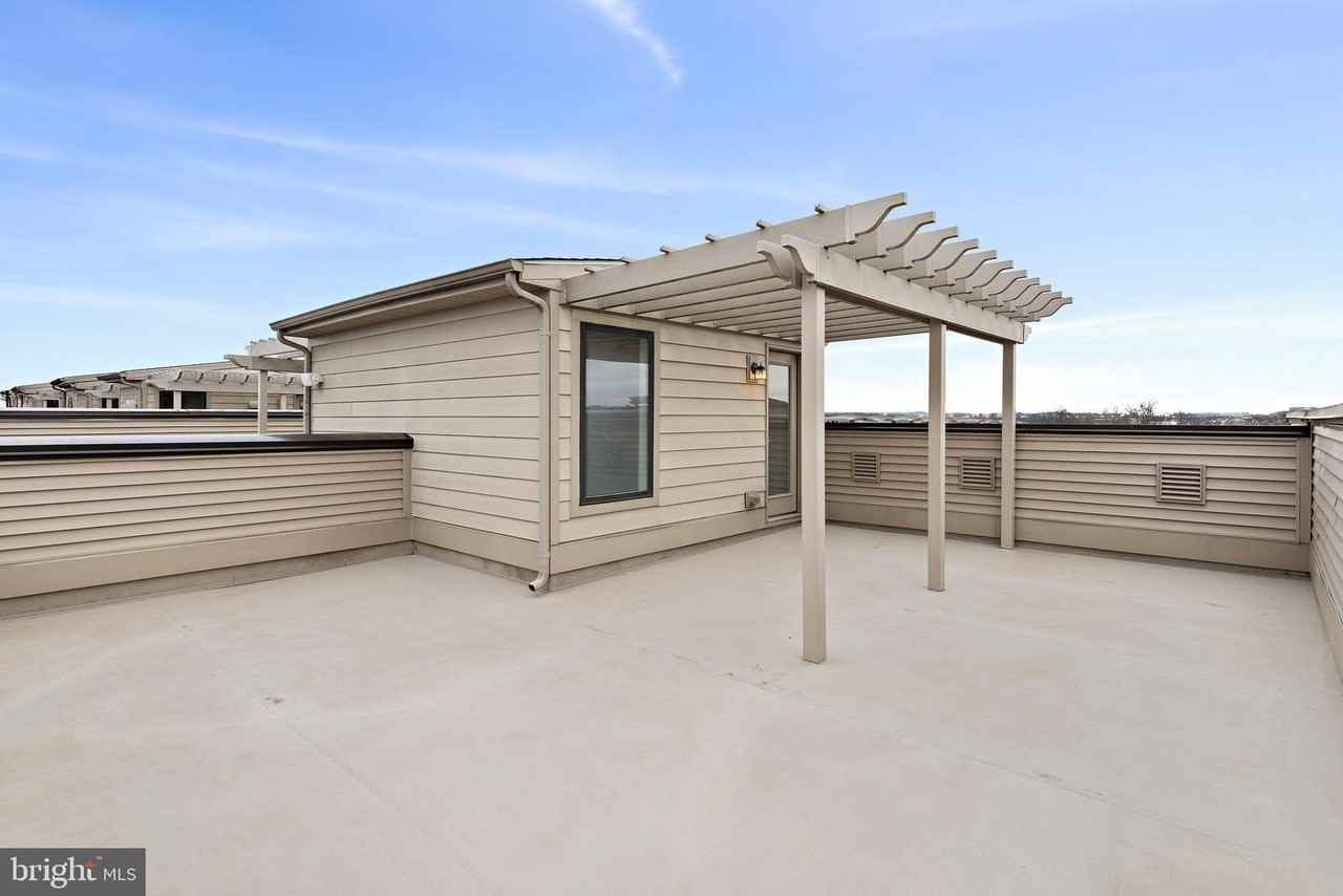 44742 Tiverton Sq - Photo 6 of 41