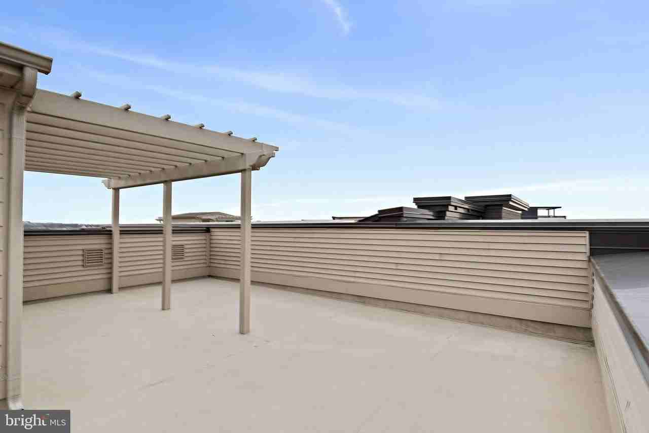 44742 Tiverton Sq - Photo 7 of 41