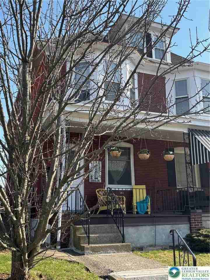 2248 Birch St - Photo 2 of 48