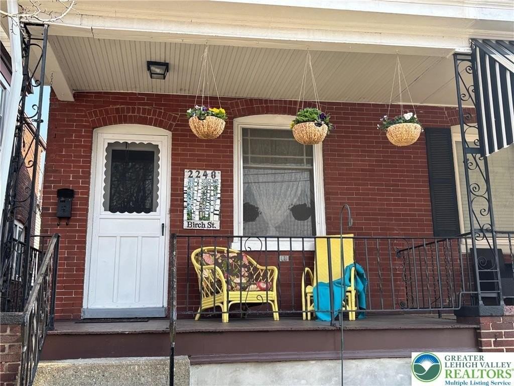 2248 Birch St - Photo 3 of 48