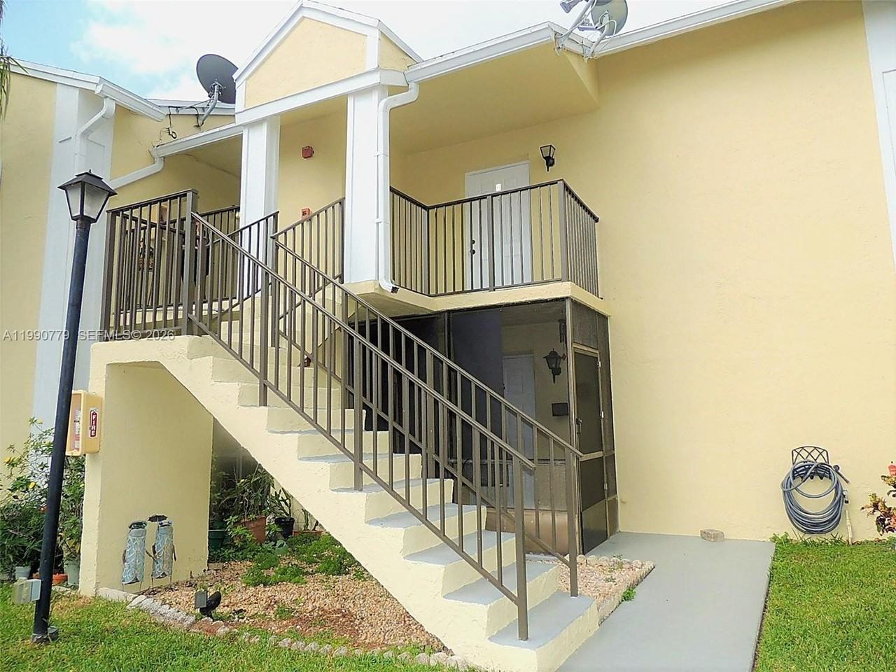 1150 N Liberty Ave #1150H - Photo 2 of 18