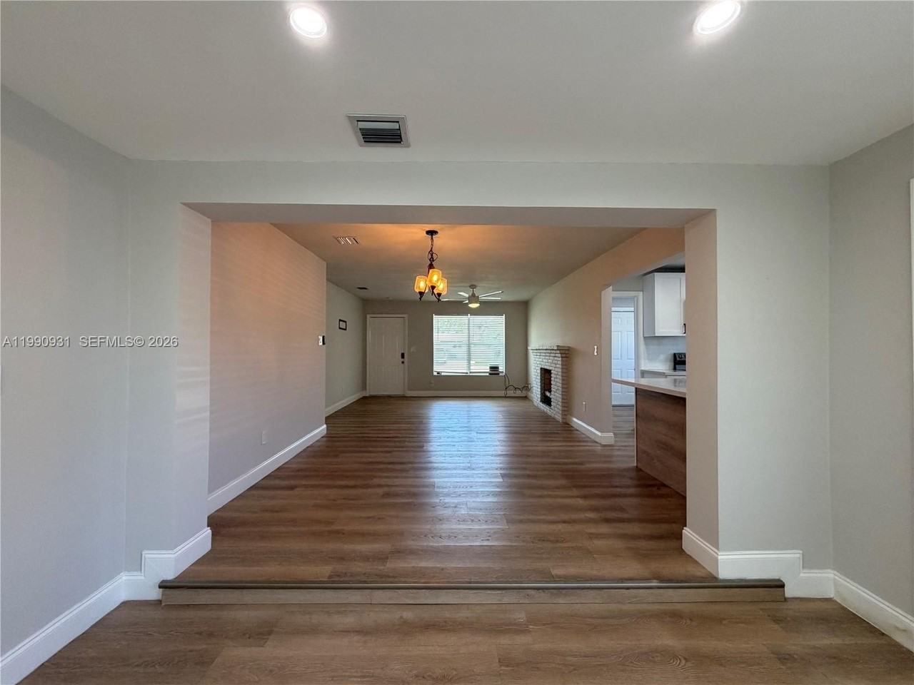 7571 Eaton St - Photo 3 of 17