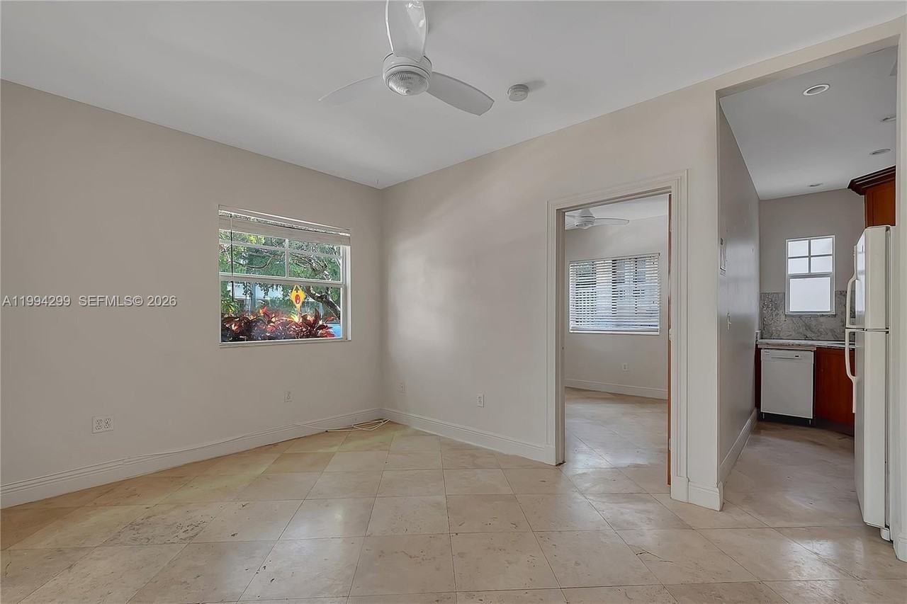 814 Lenox Ave #1 - Photo 4 of 15