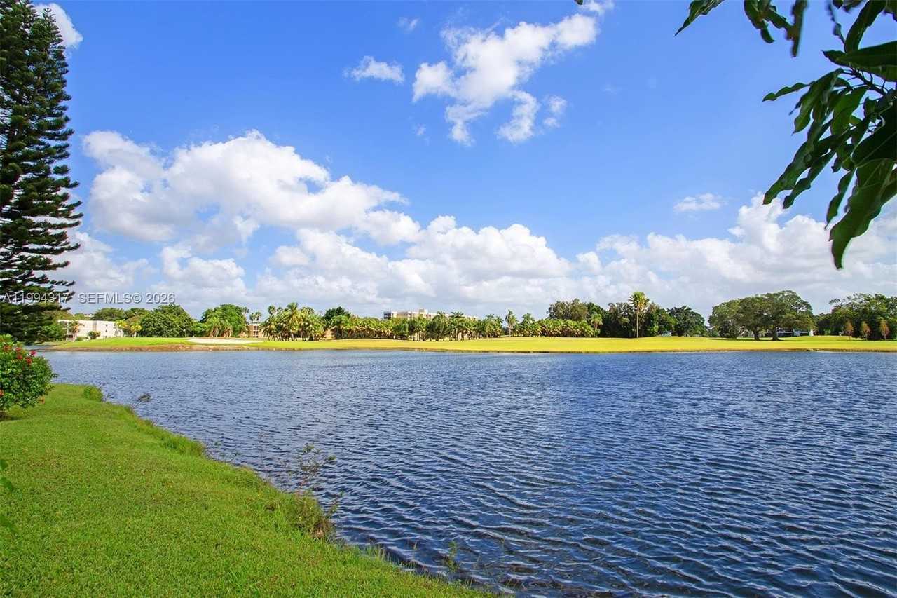 524 Village Lake Dr #524 - Photo 2 of 42