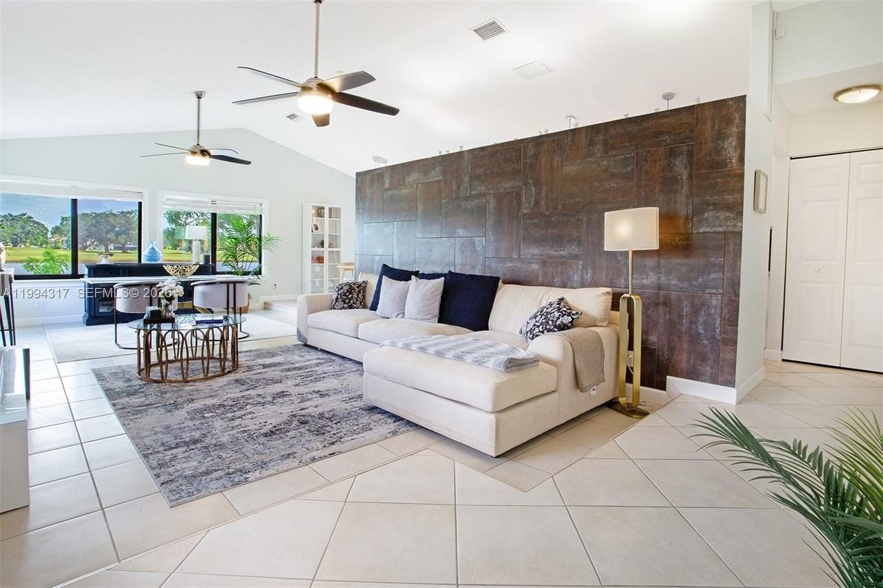 524 Village Lake Dr #524 - Photo 5 of 42