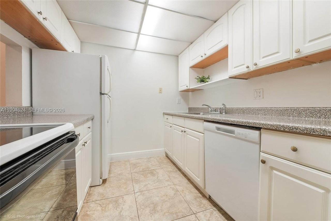 14311 N Kendall Dr #101A - Photo 7 of 12