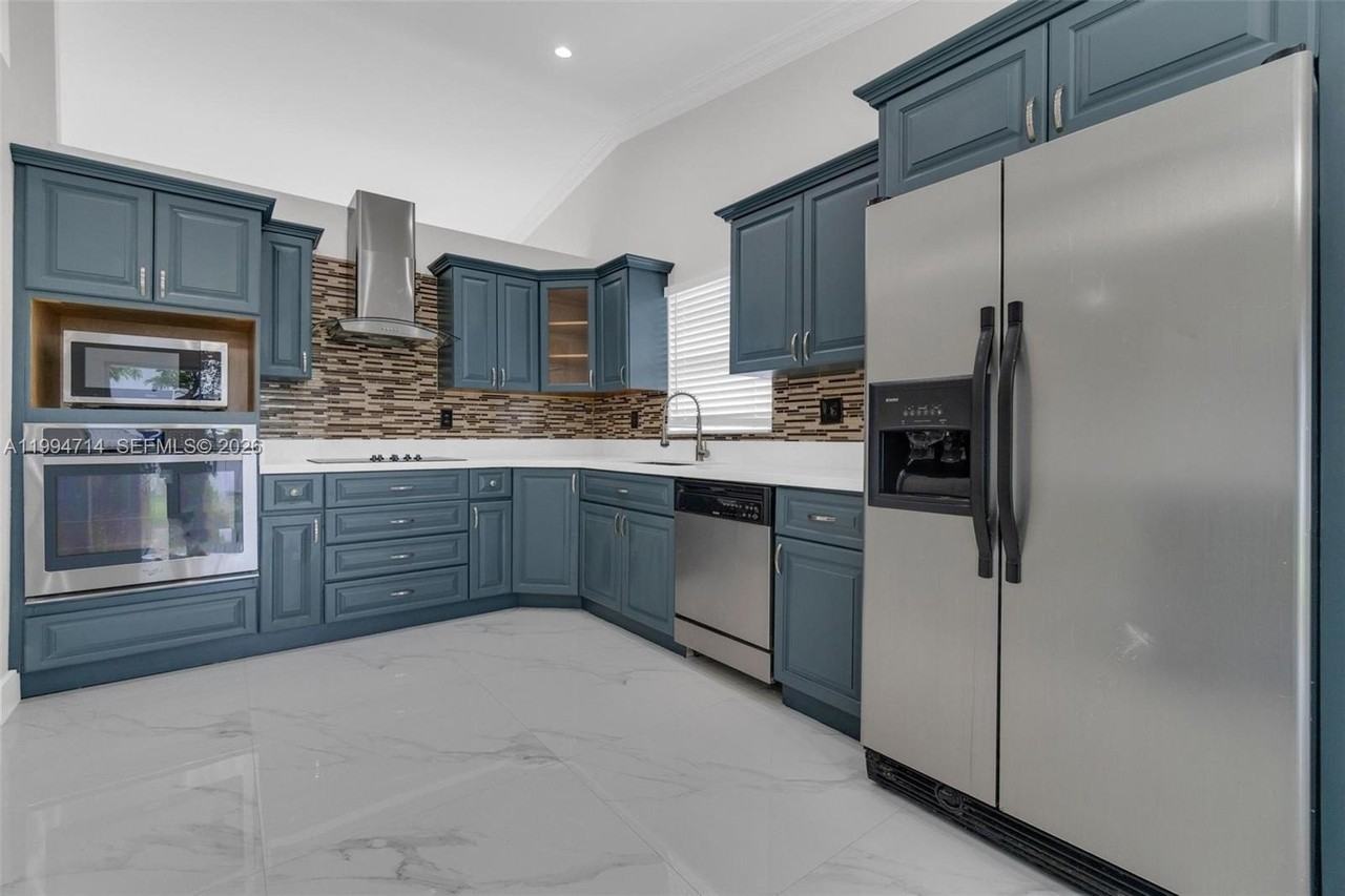 14480 Sw 115th Ter #0 - Photo 7 of 33