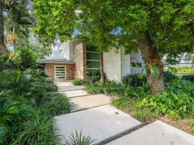 79 Shore Dr W - Photo 1 of 1