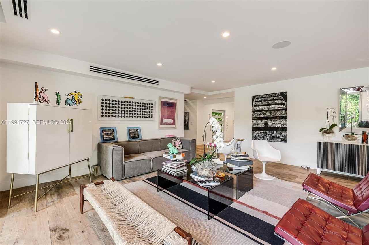 79 Shore Dr W - Photo 7 of 24