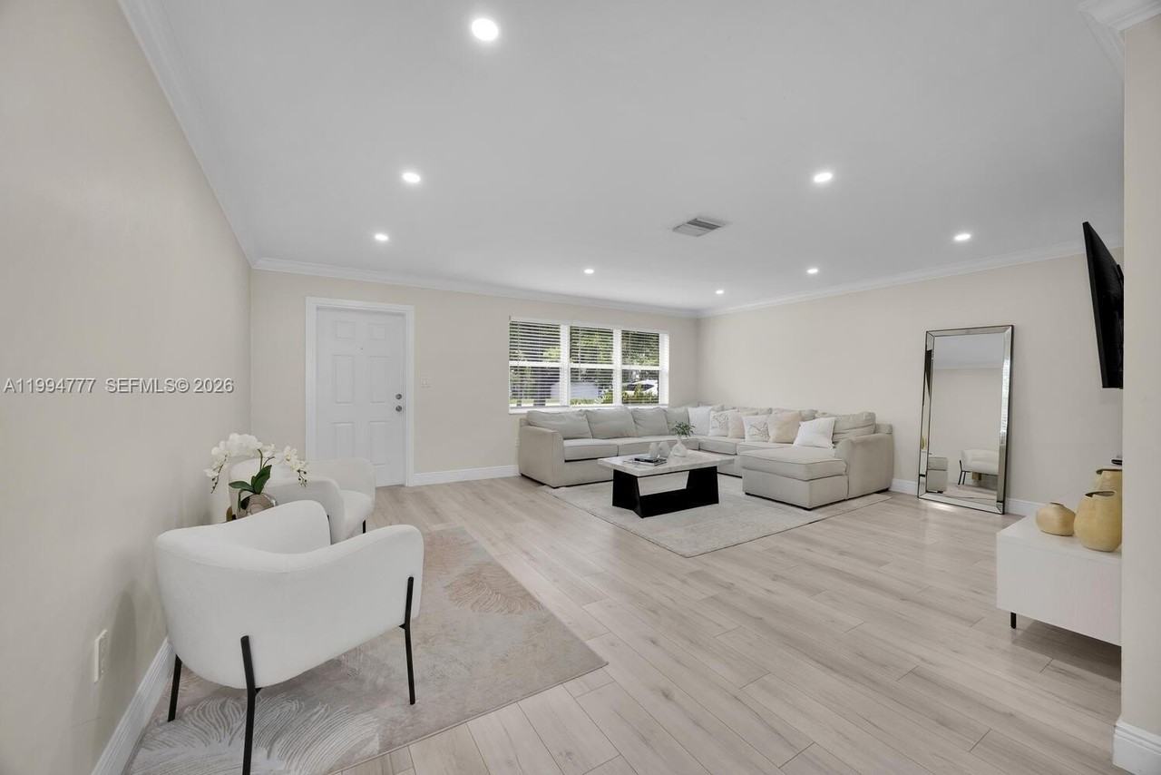 11401 Sw 81st Rd - Photo 4 of 23