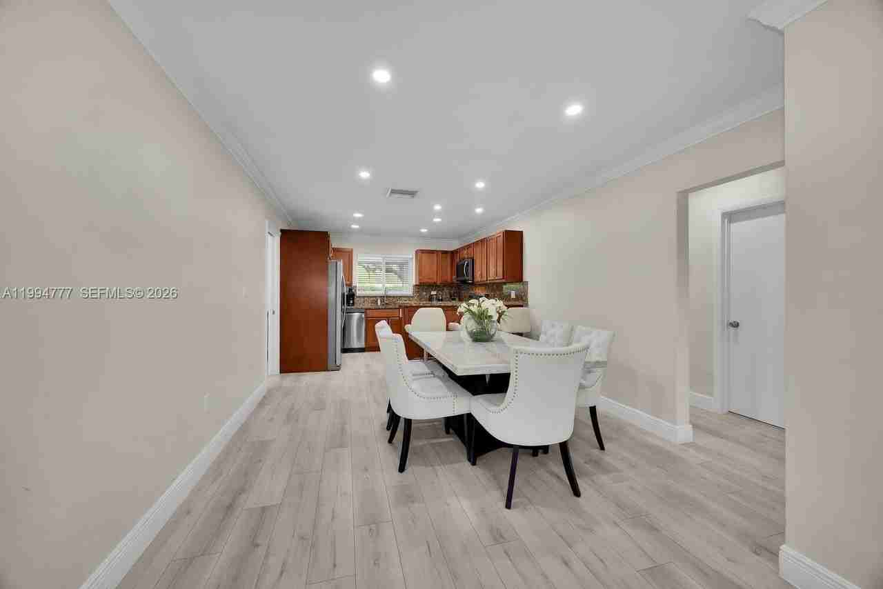 11401 Sw 81st Rd - Photo 5 of 23