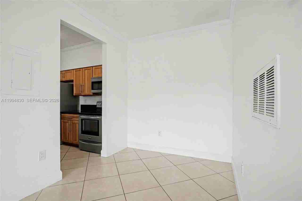 1731 Nw 96th Ter #2J - Photo 7 of 21