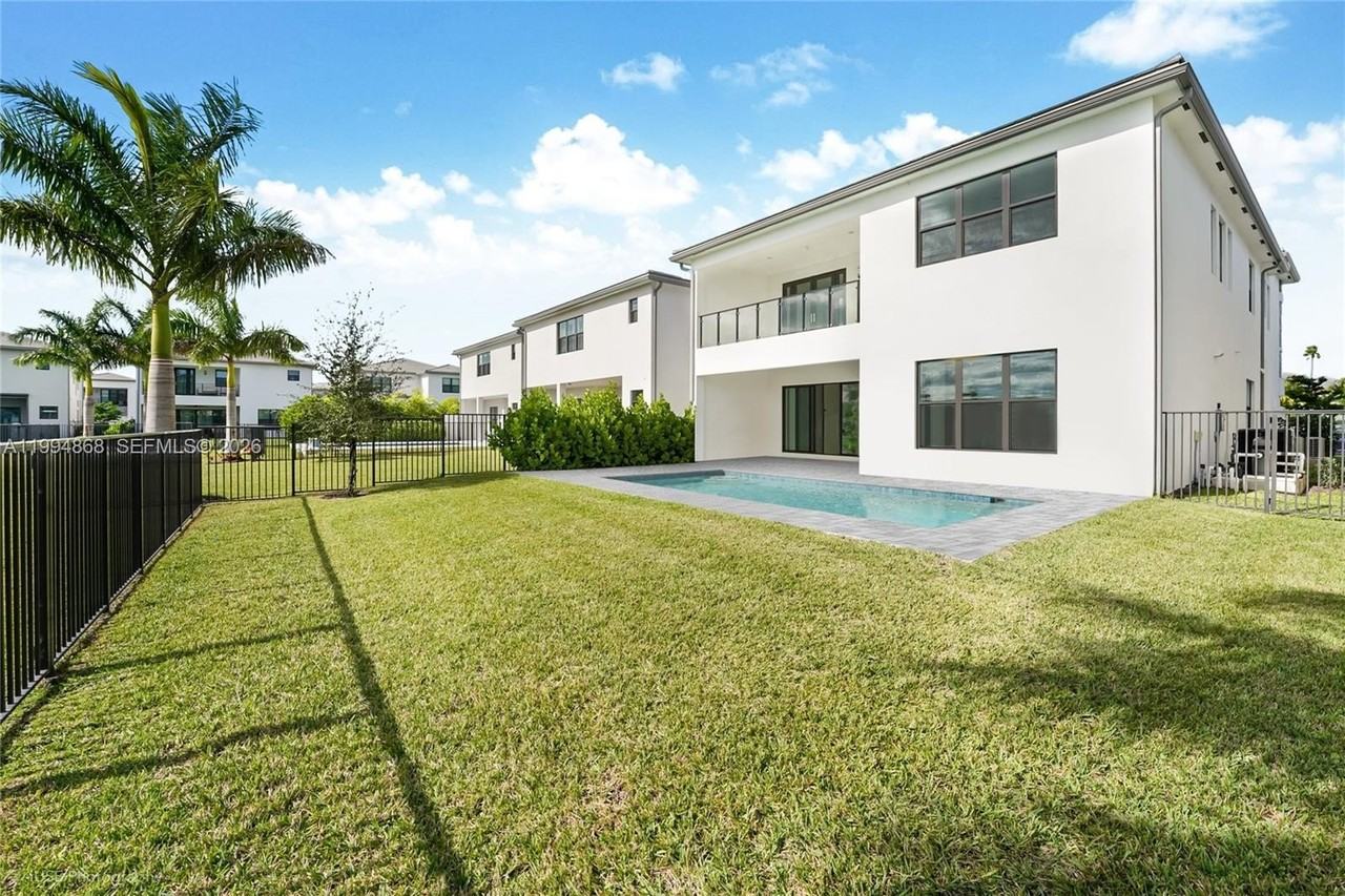 8095 Crystal Downs Ave - Photo 5 of 26