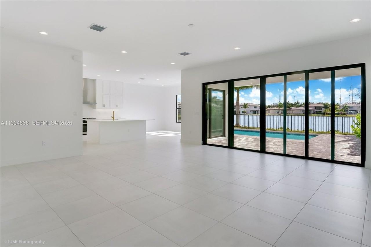 8095 Crystal Downs Ave - Photo 7 of 26