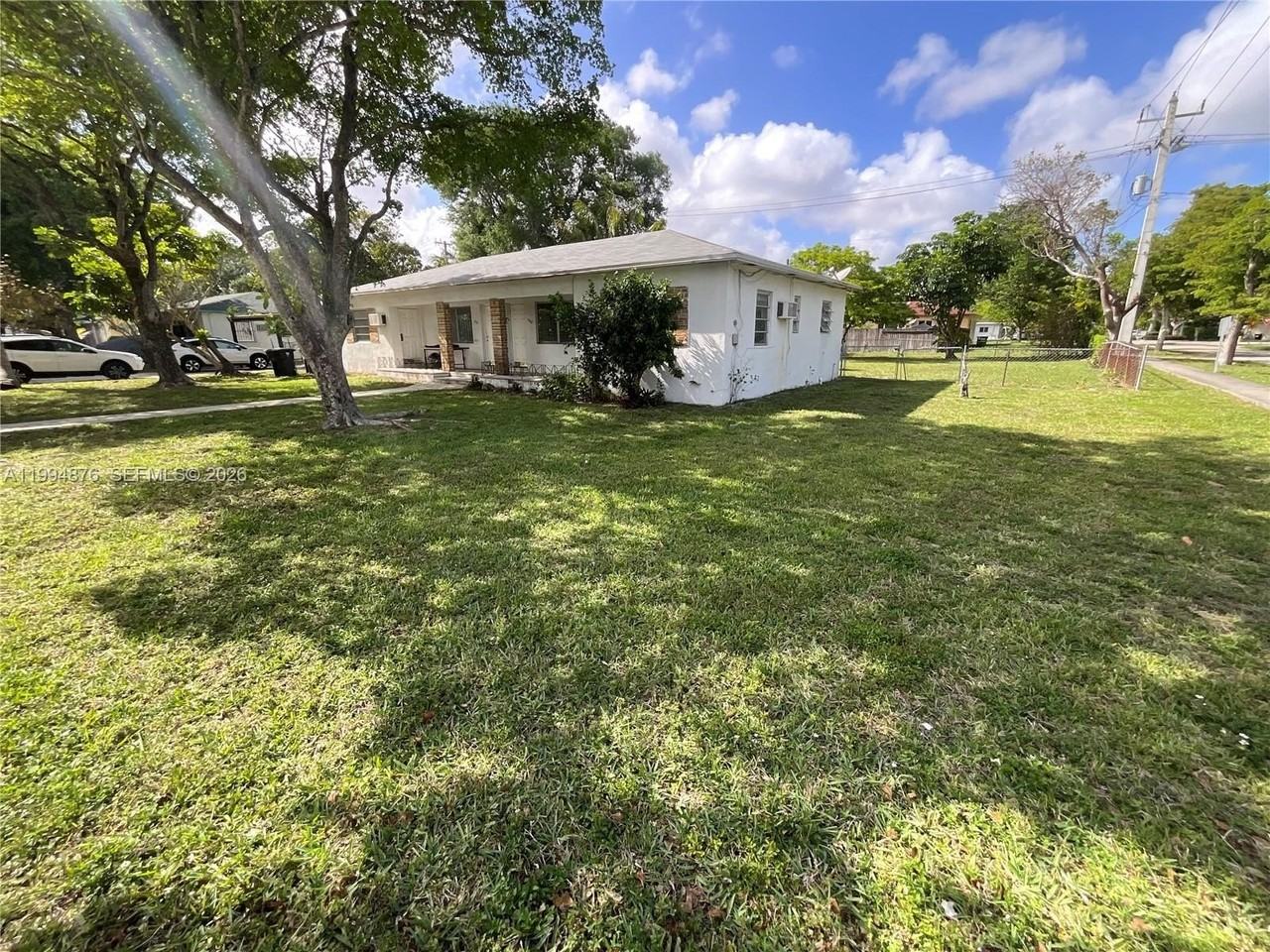 661 Ne 138th St #661 - Photo 2 of 13