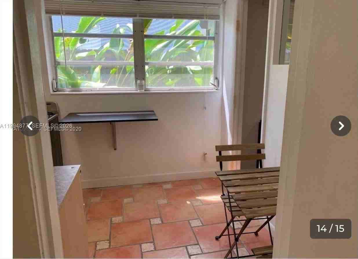 4230 Sw 11th St #0 - Photo 5 of 8