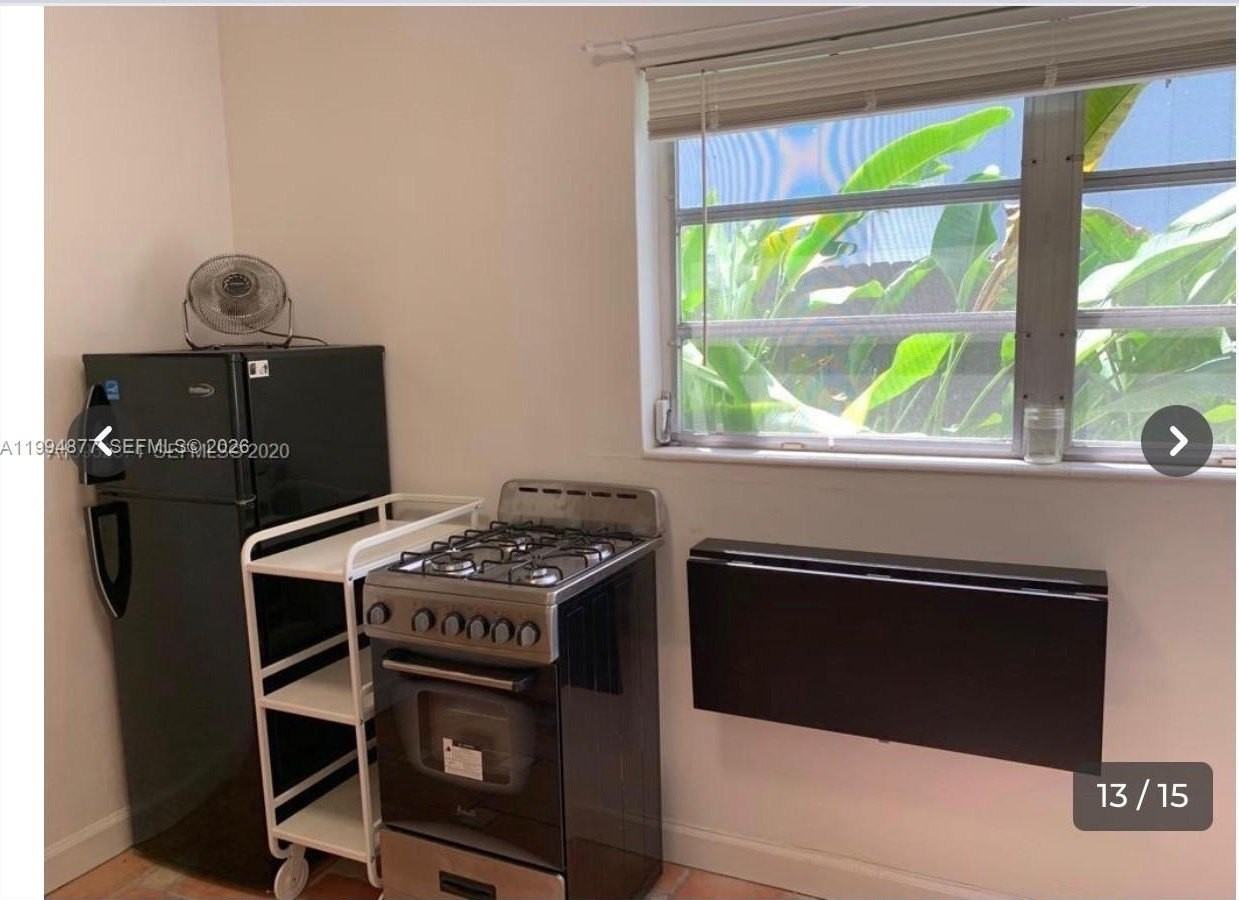 4230 Sw 11th St #0 - Photo 7 of 8