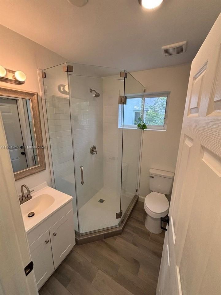 1426 Arthur St #1426 - Photo 5 of 16