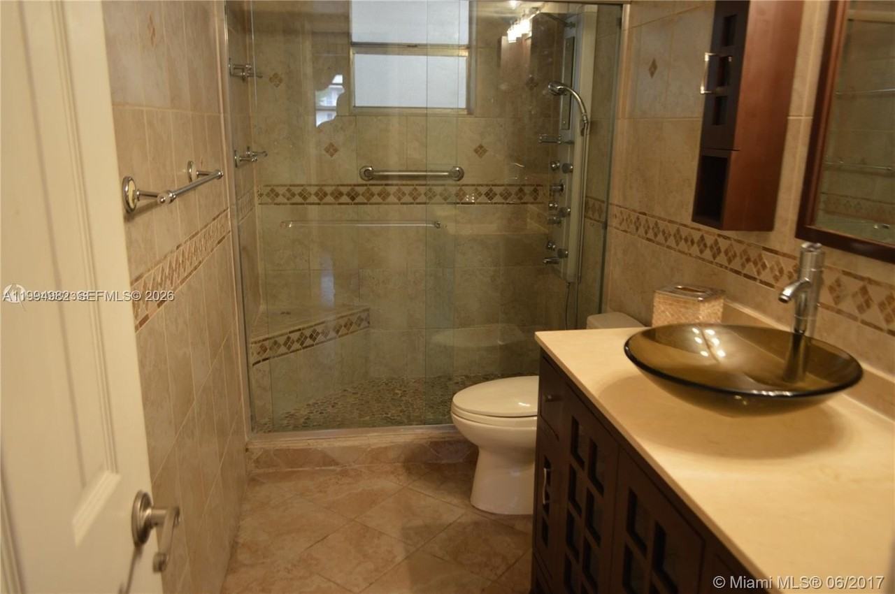 404 Nw 68th Ave #113 - Photo 7 of 17