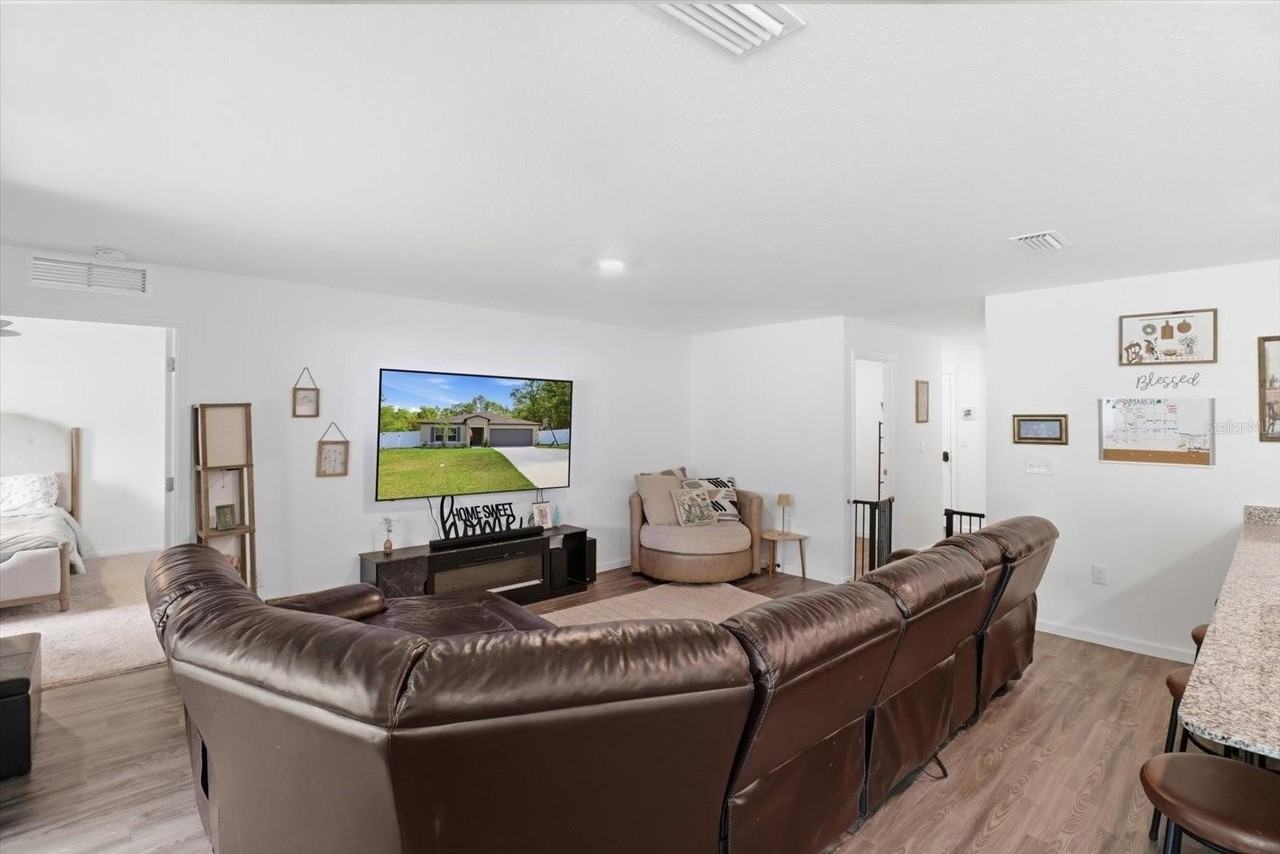 8361 N Elkcam Blvd - Photo 7 of 39