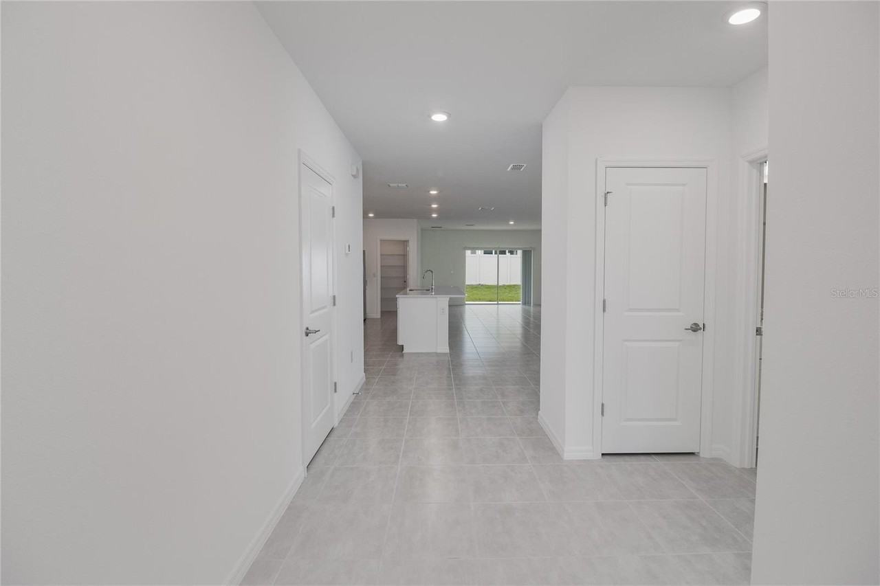 2068 Babbling Brook Blvd - Photo 2 of 27