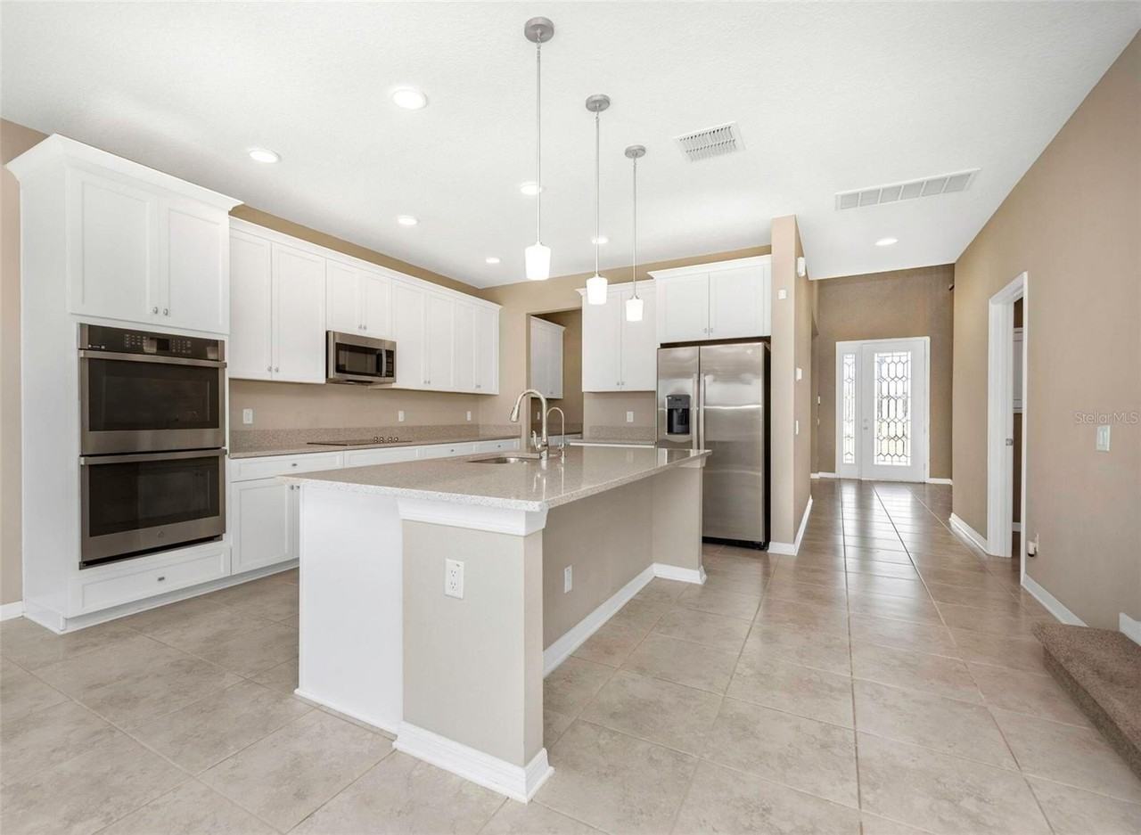 38132 Cobble Creek Blvd - Photo 7 of 46