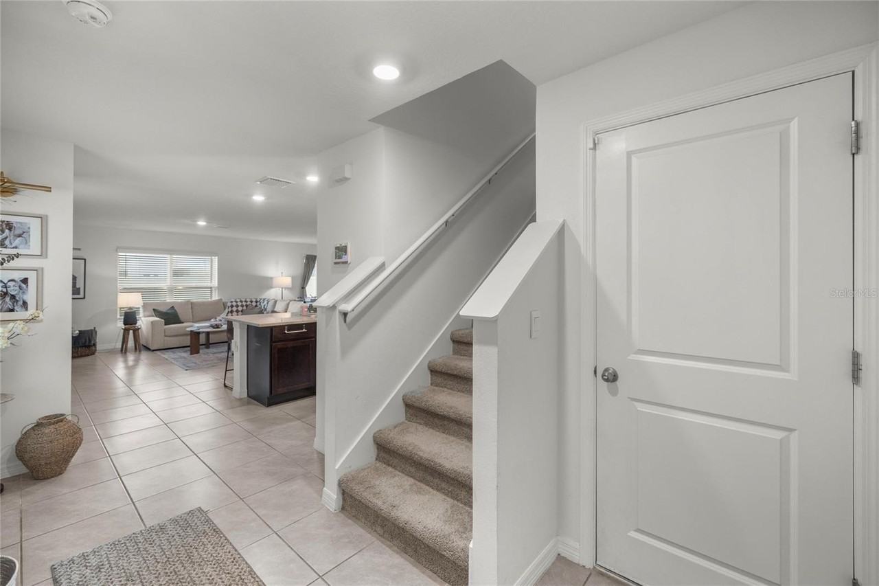 8740 Sw 45th Ct - Photo 3 of 43