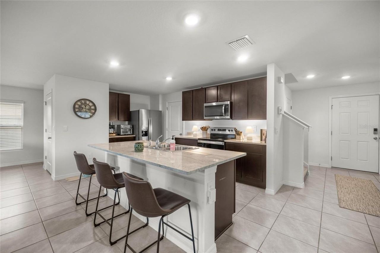 8740 Sw 45th Ct - Photo 5 of 43